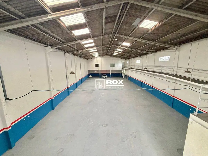 Foto 3 de Armazém / Galpão para alugar, 1200m2 em Xaxim, Curitiba - PR