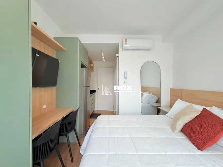 Foto 1 de Apartamento com 1 quarto para alugar, 30m2 em Centro, Curitiba - PR
