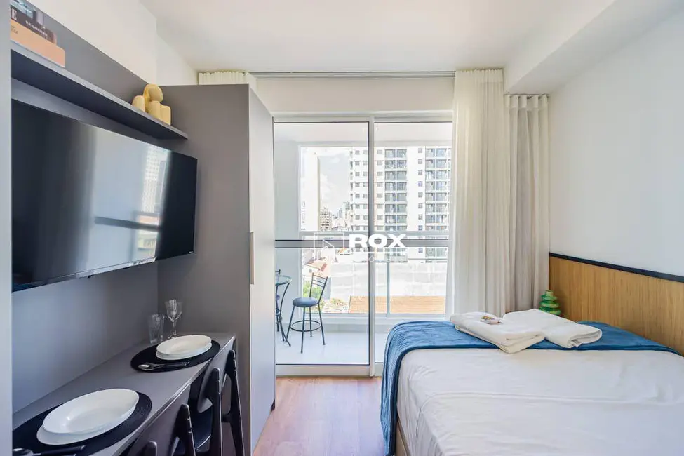 Foto 3 de Apartamento com 1 quarto para alugar, 30m2 em Centro, Curitiba - PR