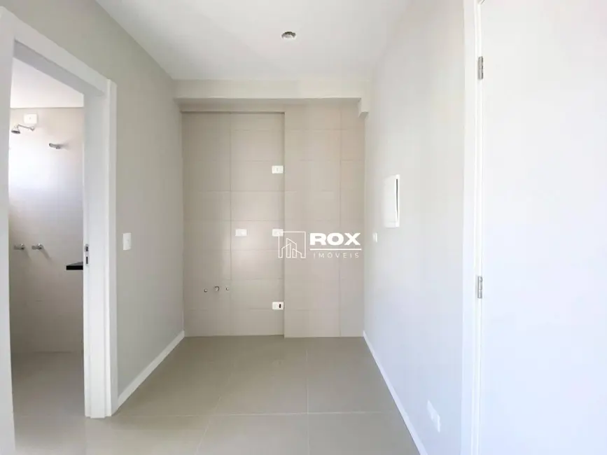 Kitnet com 1 quarto à venda, 48m2 em Centro, Curitiba - PR - imagem 8 Foto 8 de Kitnet com 1 quarto à venda, 48m2 em Centro, Curitiba - PR