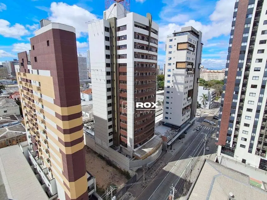 Kitnet com 1 quarto à venda, 48m2 em Centro, Curitiba - PR - imagem 1 Foto 1 de Kitnet com 1 quarto à venda, 48m2 em Centro, Curitiba - PR