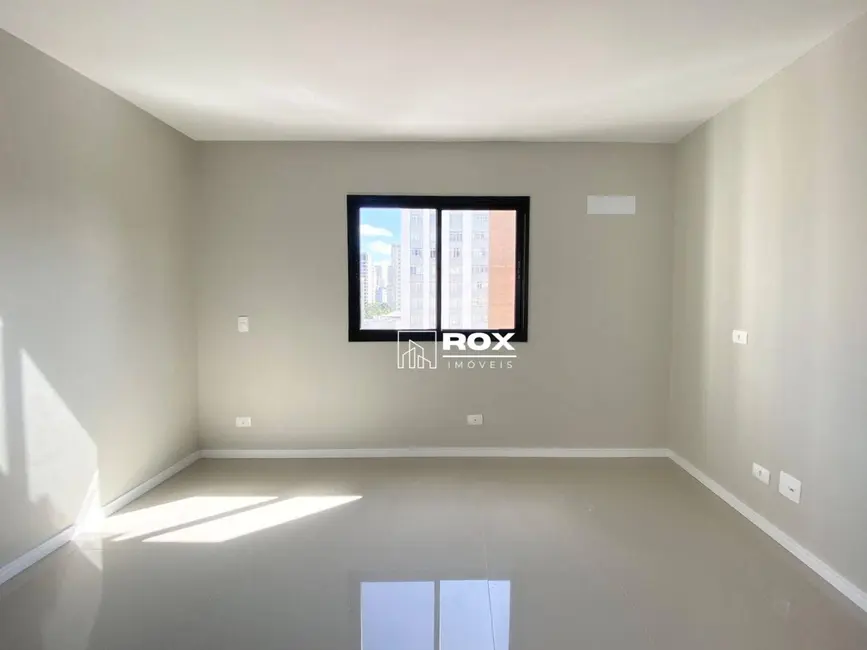 Kitnet com 1 quarto à venda, 48m2 em Centro, Curitiba - PR - imagem 3 Foto 3 de Kitnet com 1 quarto à venda, 48m2 em Centro, Curitiba - PR