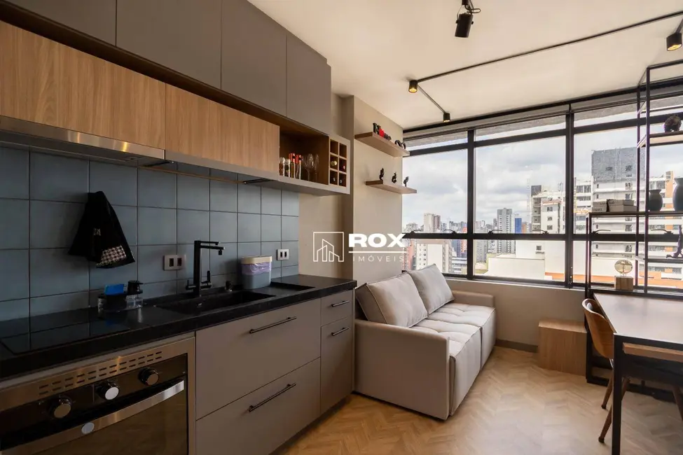 Kitnet com 1 quarto à venda, 48m2 em Centro, Curitiba - PR - imagem 3 Foto 3 de Kitnet com 1 quarto à venda, 48m2 em Centro, Curitiba - PR