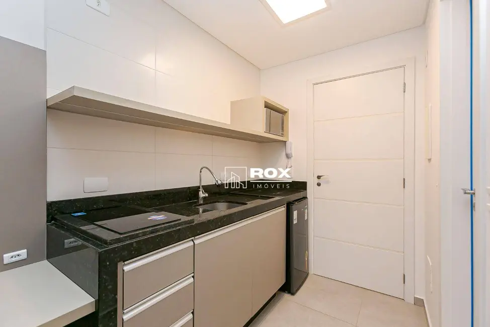 Foto 4 de Kitnet com 1 quarto para alugar, 32m2 em Rebouças, Curitiba - PR