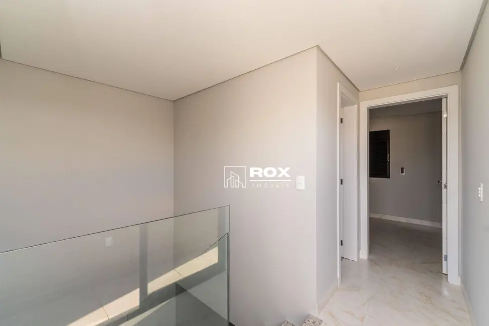 Foto 2 de Sobrado com 4 quartos à venda, 210m2 em Costeira, Sao Jose Dos Pinhais - PR