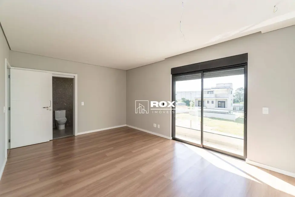 Foto 9 de Sobrado com 4 quartos à venda, 210m2 em Costeira, Sao Jose Dos Pinhais - PR