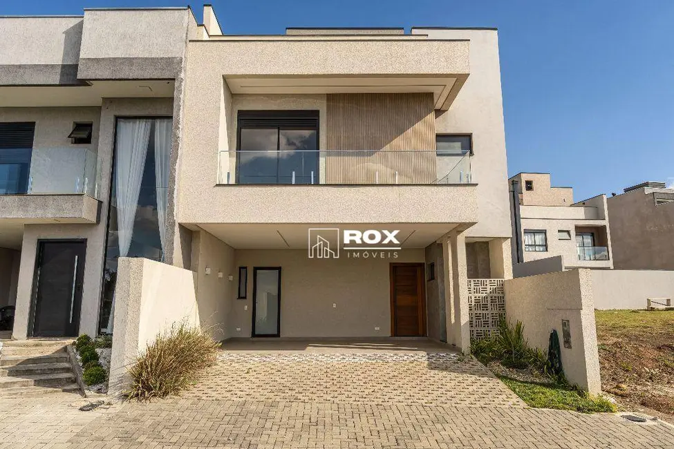 Foto 1 de Sobrado com 4 quartos à venda, 210m2 em Costeira, Sao Jose Dos Pinhais - PR