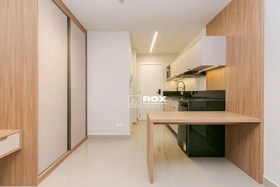 Kitnet com 1 quarto à venda, 32m2 em Centro, Curitiba - PR - imagem 8 Foto 8 de Kitnet com 1 quarto à venda, 32m2 em Centro, Curitiba - PR