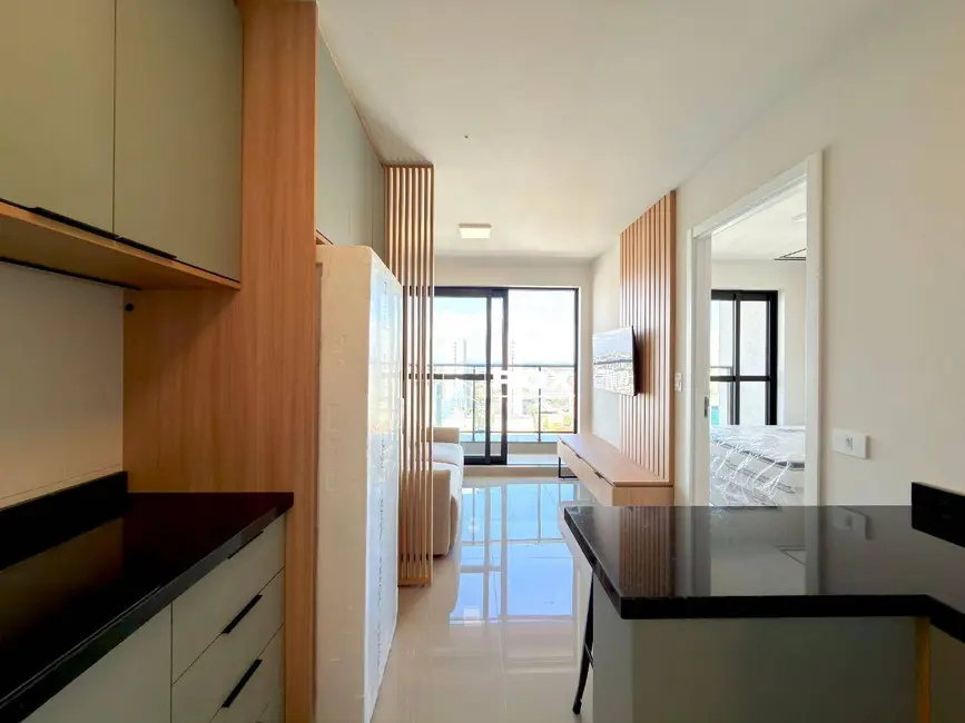 Foto 2 de Apartamento com 1 quarto para alugar, 48m2 em Centro, Curitiba - PR