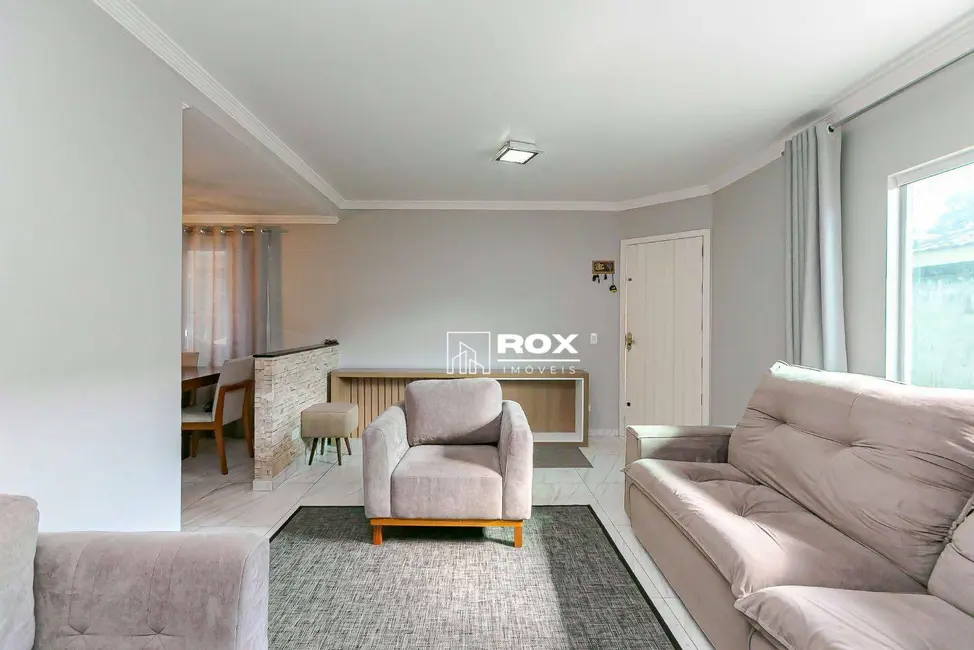 Sobrado com 3 quartos à venda, 134m2 em Cidade Industrial, Curitiba - PR - imagem 3 Foto 3 de Sobrado com 3 quartos à venda, 134m2 em Cidade Industrial, Curitiba - PR