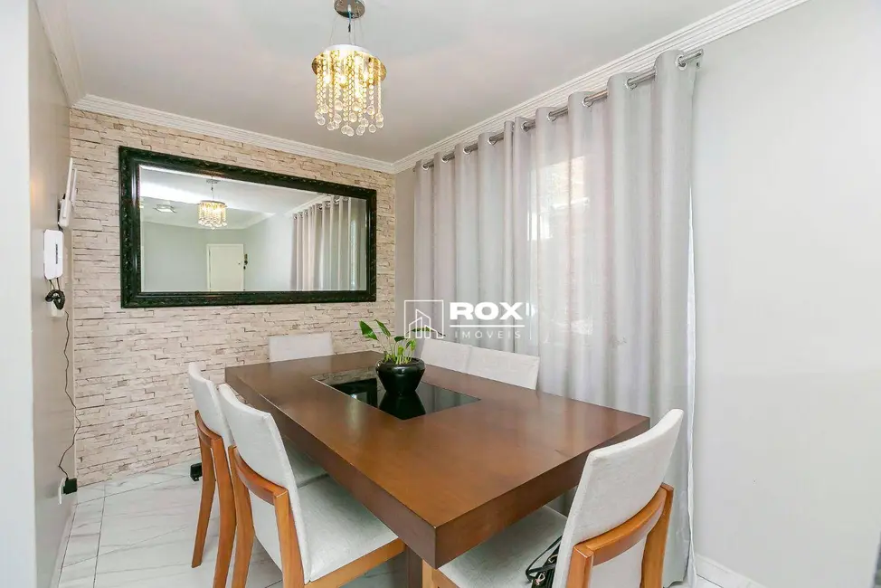 Sobrado com 3 quartos à venda, 134m2 em Cidade Industrial, Curitiba - PR - imagem 4 Foto 4 de Sobrado com 3 quartos à venda, 134m2 em Cidade Industrial, Curitiba - PR