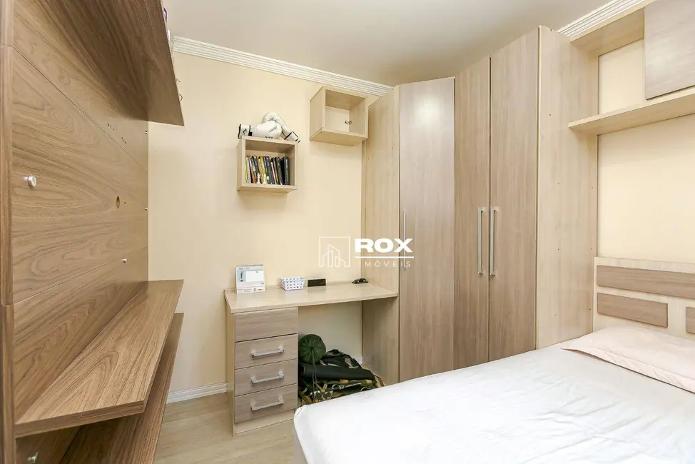 Sobrado com 3 quartos à venda, 134m2 em Cidade Industrial, Curitiba - PR - imagem 7 Foto 7 de Sobrado com 3 quartos à venda, 134m2 em Cidade Industrial, Curitiba - PR