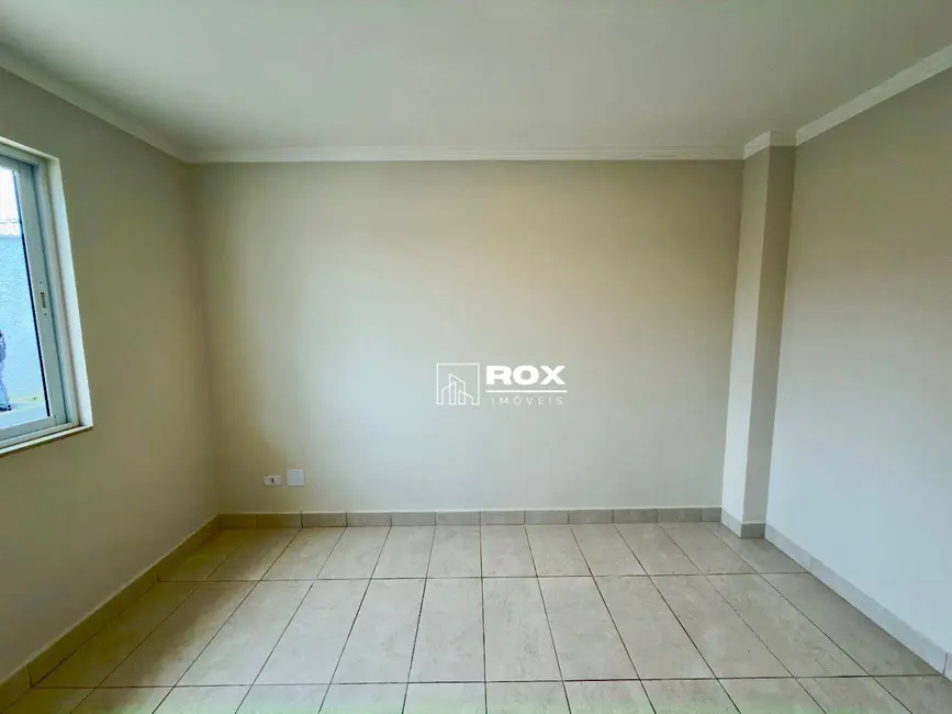 Foto 8 de Casa com 2 quartos para alugar, 140m2 em Butiatuvinha, Curitiba - PR