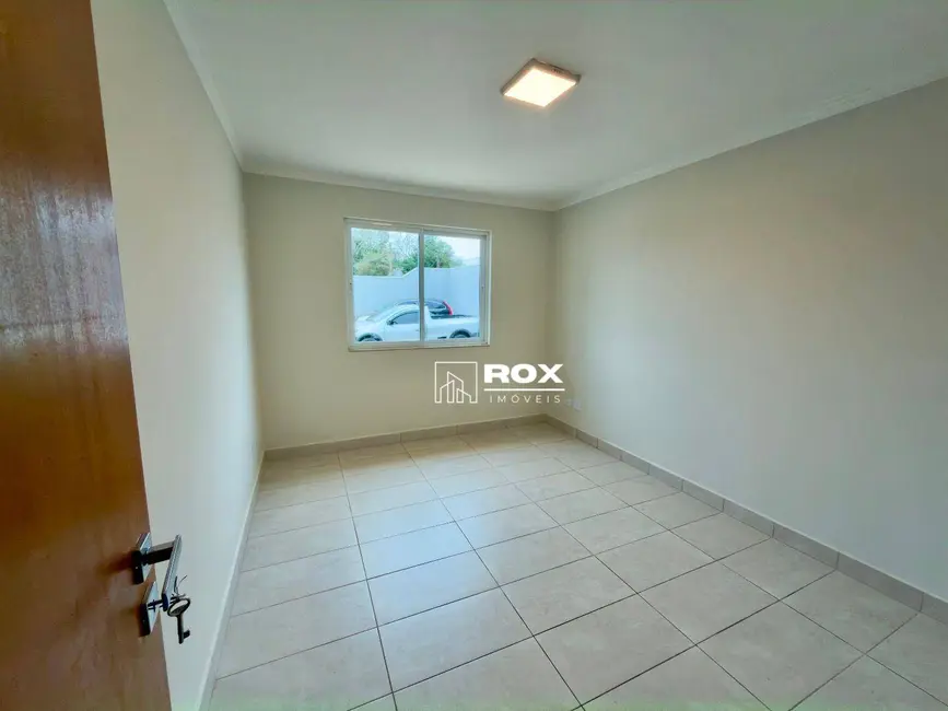 Foto 7 de Casa com 2 quartos para alugar, 140m2 em Butiatuvinha, Curitiba - PR