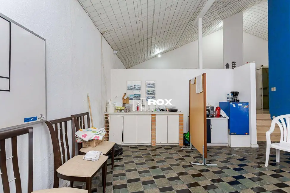 Casa com 4 quartos para alugar, 1380m2 em Alto da Glória, Curitiba - PR - imagem 7 Foto 7 de Casa com 4 quartos para alugar, 1380m2 em Alto da Glória, Curitiba - PR