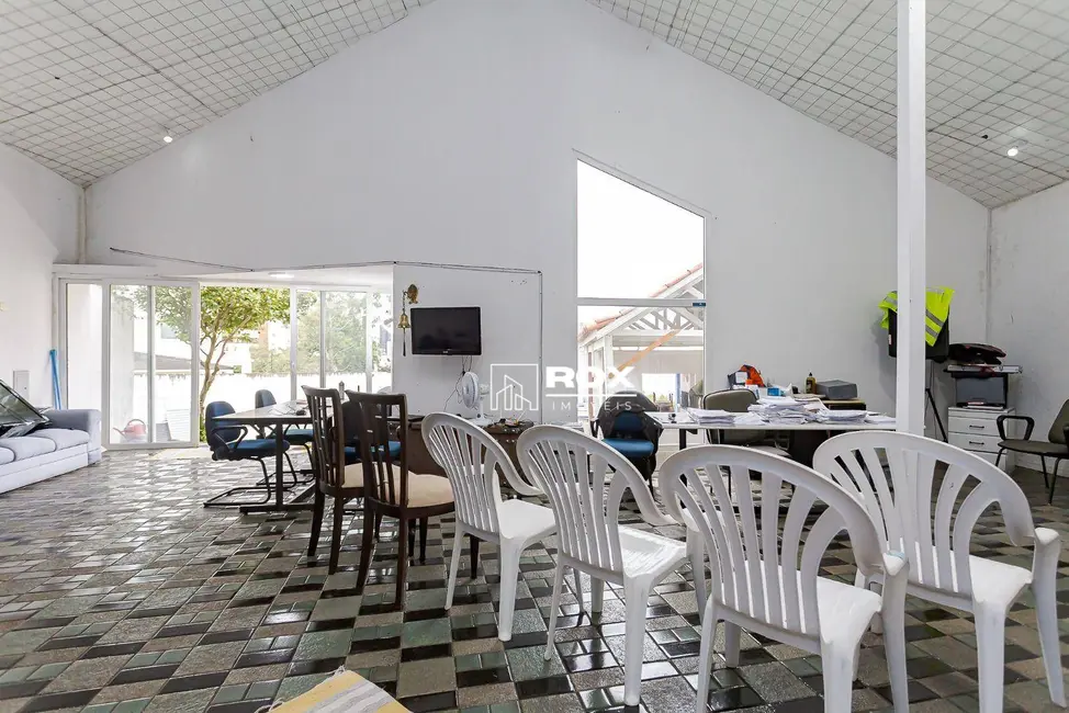 Casa com 4 quartos para alugar, 1380m2 em Alto da Glória, Curitiba - PR - imagem 5 Foto 5 de Casa com 4 quartos para alugar, 1380m2 em Alto da Glória, Curitiba - PR