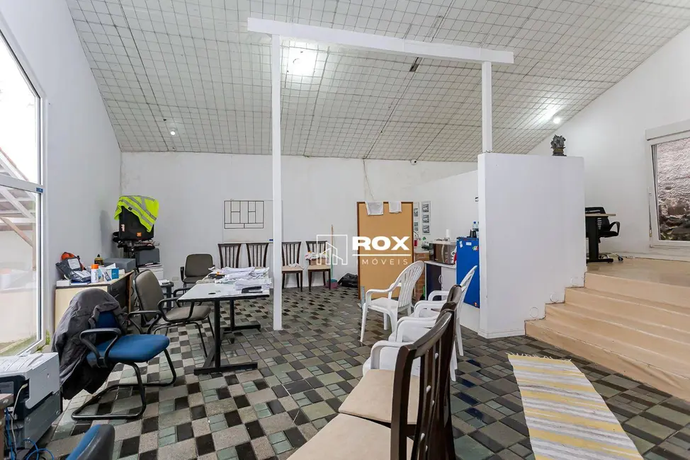 Casa com 4 quartos para alugar, 1380m2 em Alto da Glória, Curitiba - PR - imagem 4 Foto 4 de Casa com 4 quartos para alugar, 1380m2 em Alto da Glória, Curitiba - PR