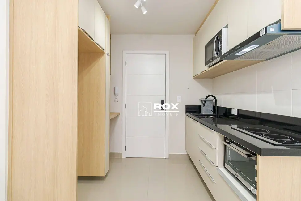 Apartamento com 1 quarto para alugar, 40m2 em Centro, Curitiba - PR - imagem 4 Foto 4 de Apartamento com 1 quarto para alugar, 40m2 em Centro, Curitiba - PR
