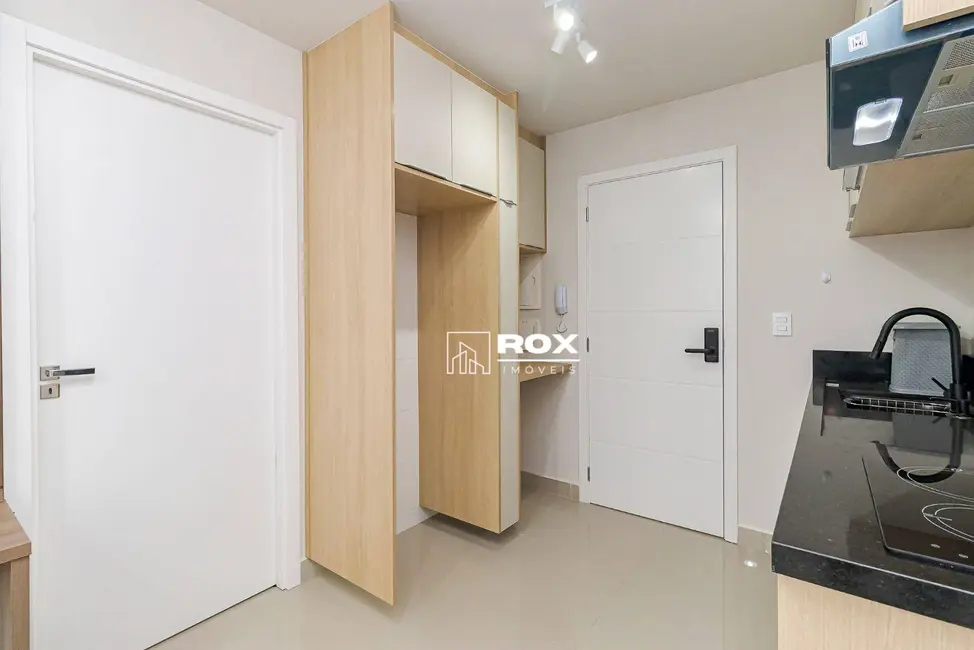 Apartamento com 1 quarto para alugar, 40m2 em Centro, Curitiba - PR - imagem 5 Foto 5 de Apartamento com 1 quarto para alugar, 40m2 em Centro, Curitiba - PR