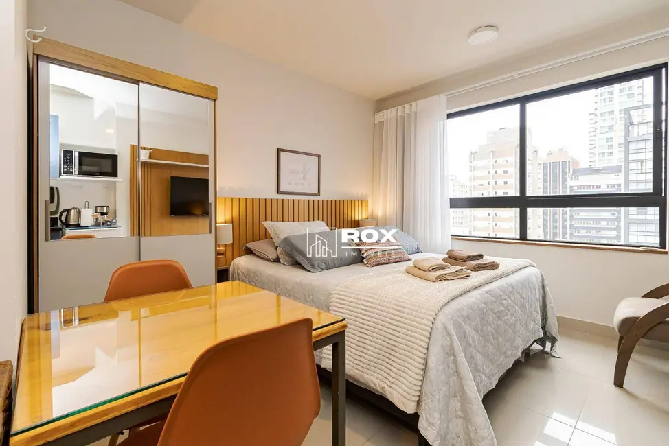 Foto 4 de Kitnet com 1 quarto para alugar, 30m2 em Centro, Curitiba - PR