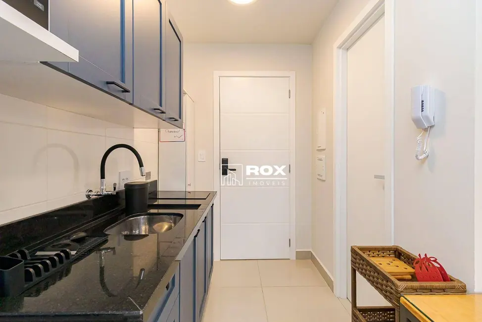 Foto 6 de Kitnet com 1 quarto para alugar, 30m2 em Centro, Curitiba - PR
