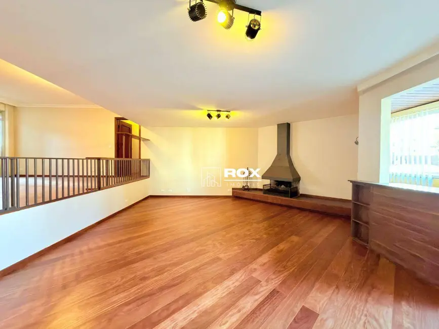 Foto 3 de Apartamento com 3 quartos para alugar, 258m2 em Seminário, Curitiba - PR