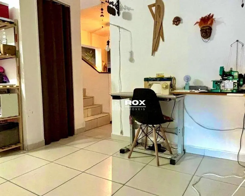 Foto 2 de Sobrado com 3 quartos à venda, 155m2 em Portão, Curitiba - PR