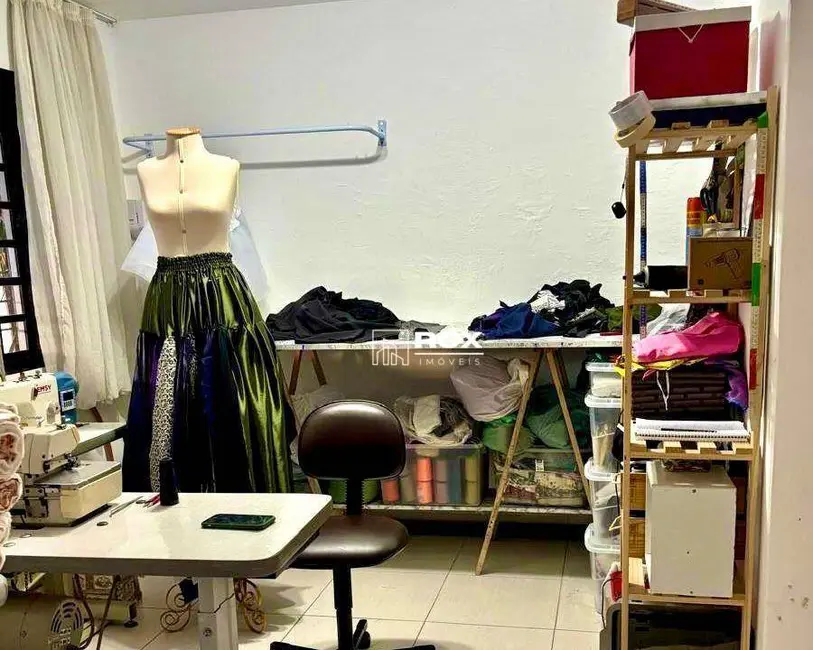 Foto 3 de Sobrado com 3 quartos à venda, 155m2 em Portão, Curitiba - PR