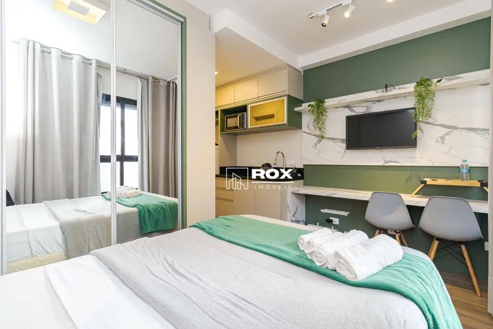 Foto 2 de Kitnet com 1 quarto à venda, 32m2 em Rebouças, Curitiba - PR