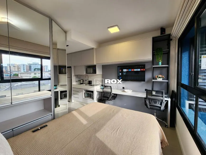 Foto 1 de Kitnet com 1 quarto para alugar, 32m2 em Rebouças, Curitiba - PR
