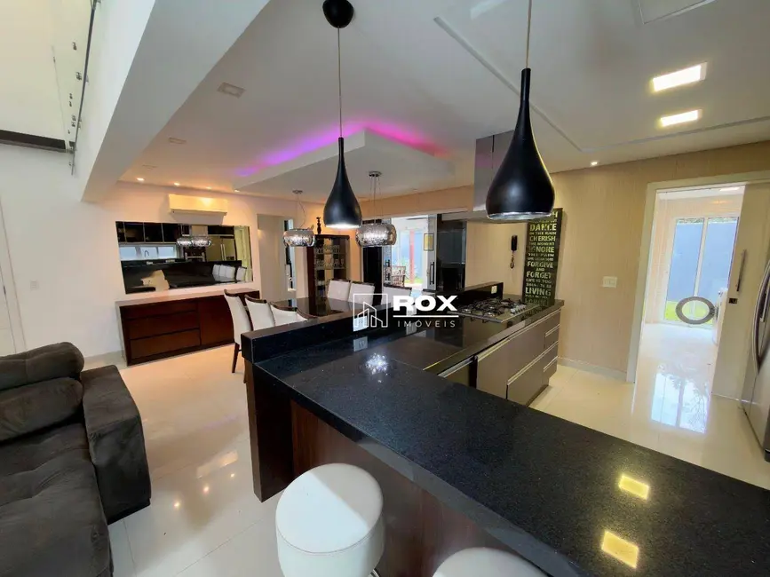 Foto 6 de Casa de Condomínio com 3 quartos para alugar, 322m2 em São Braz, Curitiba - PR