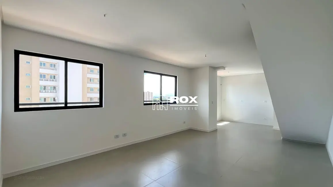 Cobertura com 3 quartos à venda, 180m2 em São Pedro, Sao Jose Dos Pinhais - PR - imagem 8 Foto 8 de Cobertura com 3 quartos à venda, 180m2 em São Pedro, Sao Jose Dos Pinhais - PR