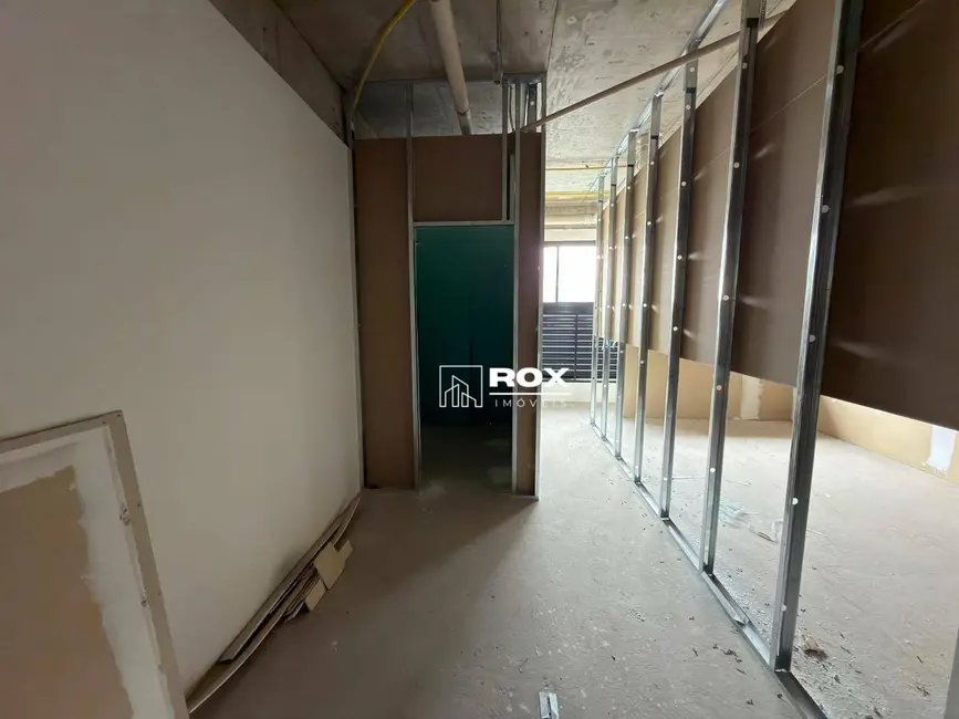 Sala Comercial para alugar, 239m2 em Boa Vista, Curitiba - PR - imagem 5 Foto 5 de Sala Comercial para alugar, 239m2 em Boa Vista, Curitiba - PR