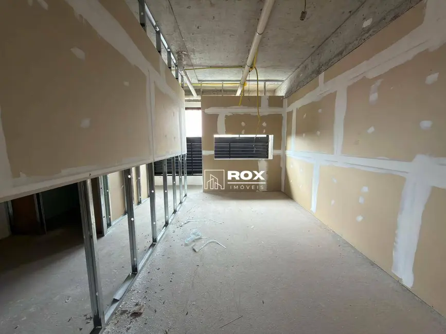 Sala Comercial para alugar, 239m2 em Boa Vista, Curitiba - PR - imagem 6 Foto 6 de Sala Comercial para alugar, 239m2 em Boa Vista, Curitiba - PR