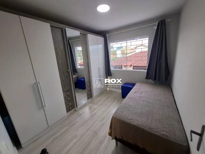 Foto 6 de Sobrado com 3 quartos à venda, 102m2 em Vila Juliana, Piraquara - PR