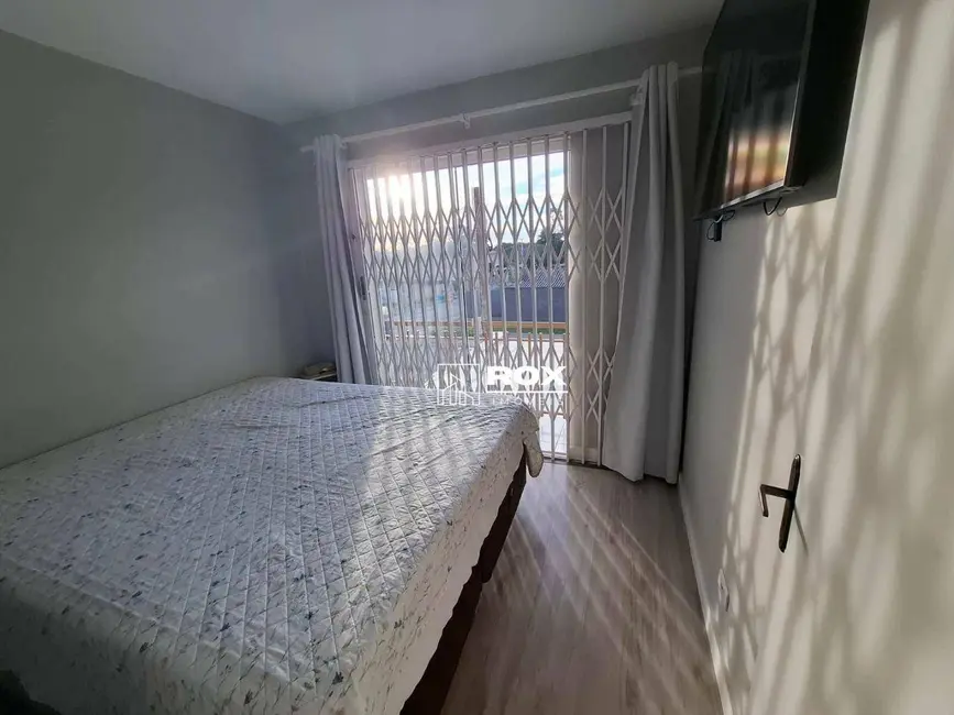 Foto 5 de Sobrado com 3 quartos à venda, 102m2 em Vila Juliana, Piraquara - PR