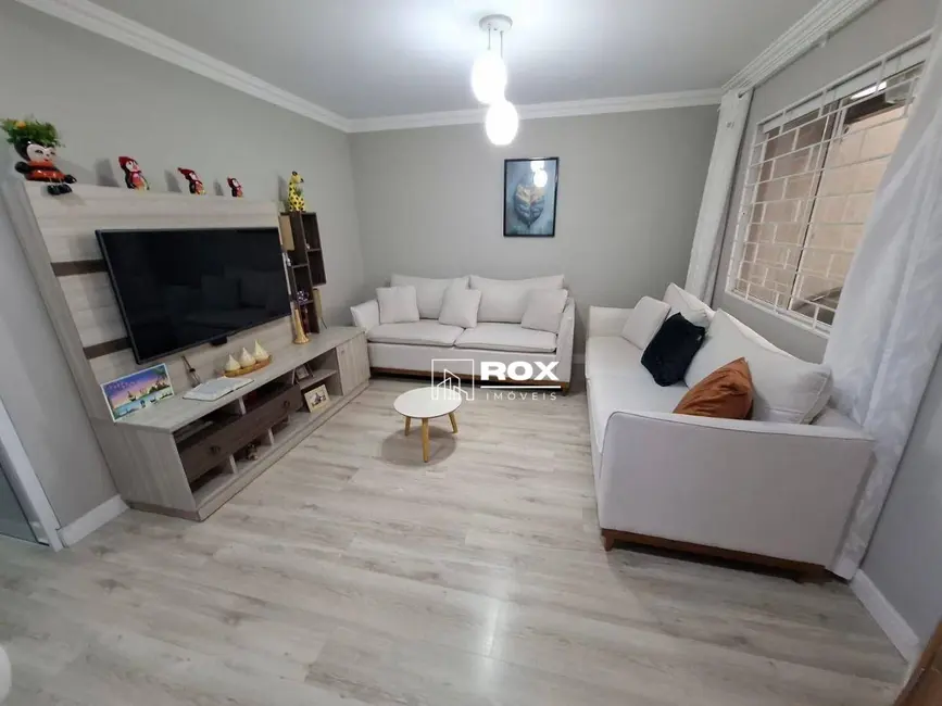Foto 7 de Sobrado com 3 quartos à venda, 102m2 em Vila Juliana, Piraquara - PR