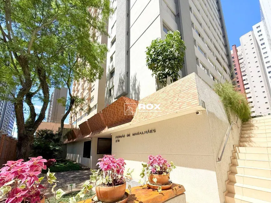 Cobertura com 3 quartos para alugar, 262m2 em Batel, Curitiba - PR - imagem 1 Foto 1 de Cobertura com 3 quartos para alugar, 262m2 em Batel, Curitiba - PR