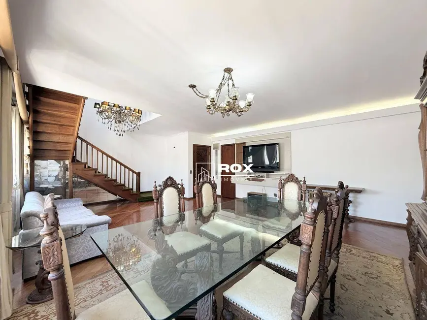 Cobertura com 3 quartos para alugar, 262m2 em Batel, Curitiba - PR - imagem 7 Foto 7 de Cobertura com 3 quartos para alugar, 262m2 em Batel, Curitiba - PR