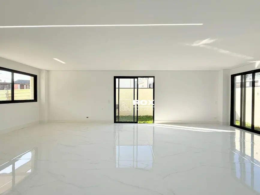 Foto 2 de Casa de Condomínio com 3 quartos para alugar, 124m2 em Santa Cândida, Curitiba - PR
