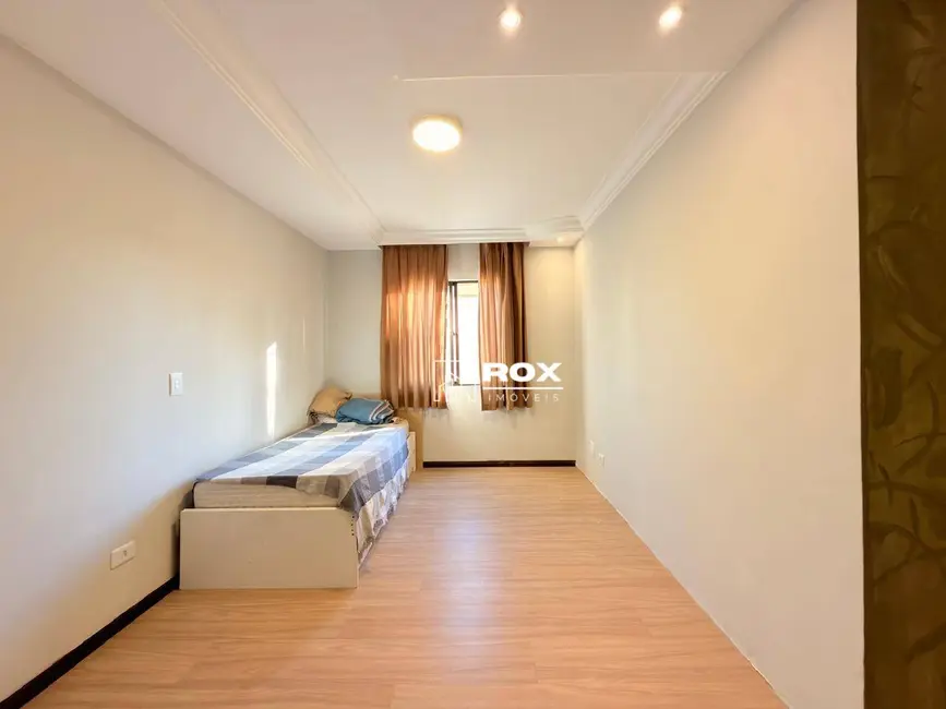 Foto 12 de Apartamento com 3 quartos para alugar, 174m2 em Portão, Curitiba - PR
