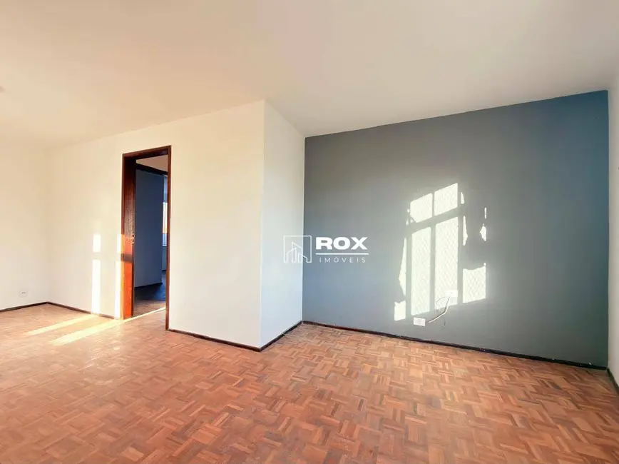 Apartamento com 2 quartos para alugar, 65m2 em Água Verde, Curitiba - PR - imagem 3 Foto 3 de Apartamento com 2 quartos para alugar, 65m2 em Água Verde, Curitiba - PR