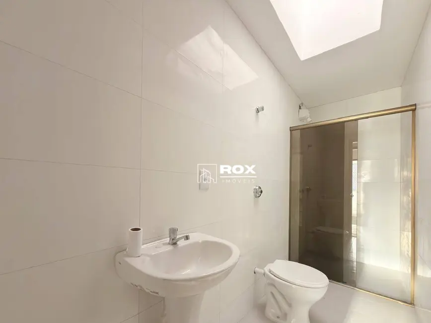 Apartamento com 2 quartos para alugar, 65m2 em Água Verde, Curitiba - PR - imagem 8 Foto 8 de Apartamento com 2 quartos para alugar, 65m2 em Água Verde, Curitiba - PR
