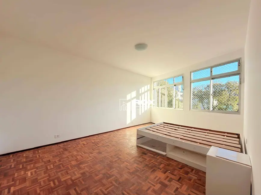 Apartamento com 2 quartos para alugar, 65m2 em Água Verde, Curitiba - PR - imagem 5 Foto 5 de Apartamento com 2 quartos para alugar, 65m2 em Água Verde, Curitiba - PR