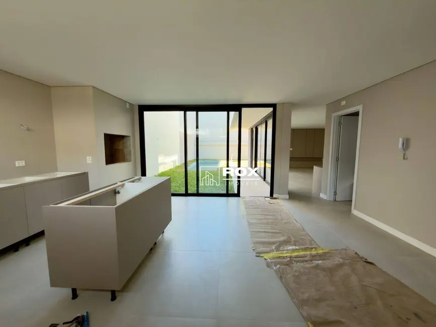 Foto 2 de Casa de Condomínio com 4 quartos à venda, 322m2 em Santo Inácio, Curitiba - PR