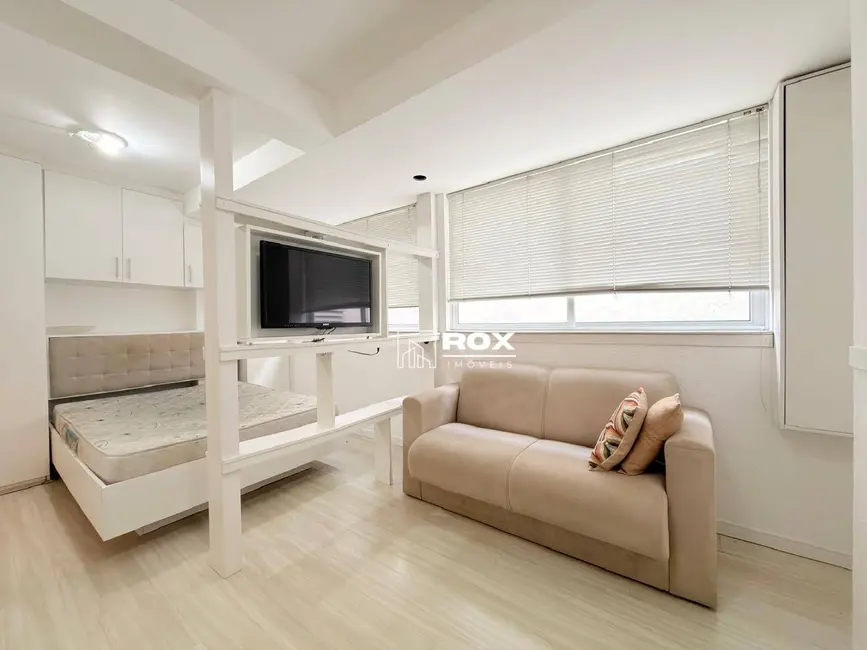 Foto 4 de Apartamento com 1 quarto para alugar, 30m2 em Alto da Rua XV, Curitiba - PR