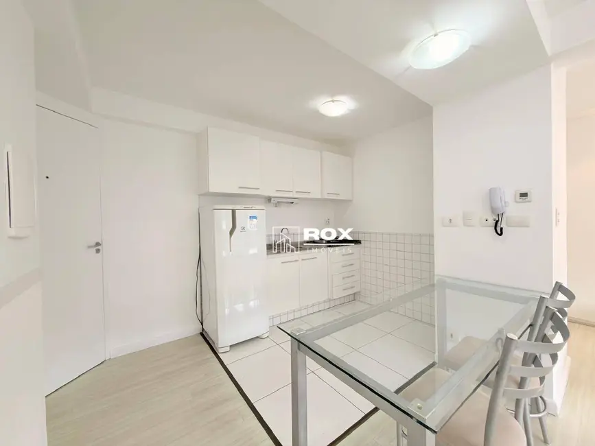 Apartamento com 1 quarto para alugar, 30m2 em Alto da Rua XV, Curitiba - PR - imagem 4 Foto 4 de Apartamento com 1 quarto para alugar, 30m2 em Alto da Rua XV, Curitiba - PR