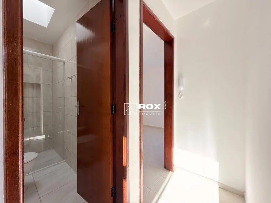 Apartamento com 2 quartos para alugar, 29m2 em Água Verde, Curitiba - PR - imagem 5 Foto 5 de Apartamento com 2 quartos para alugar, 29m2 em Água Verde, Curitiba - PR