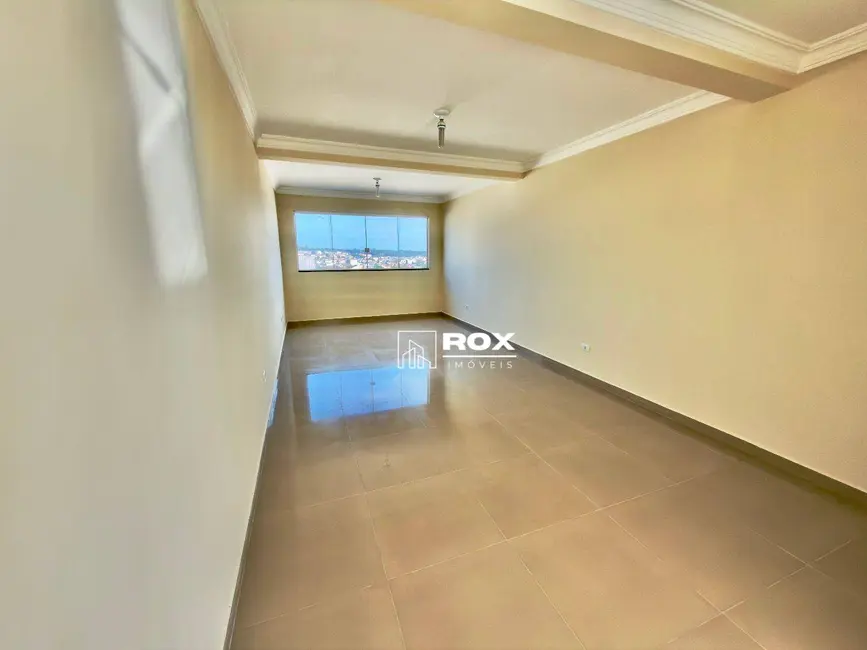 Foto 25 de Sobrado com 2 quartos para alugar, 100m2 em Xaxim, Curitiba - PR