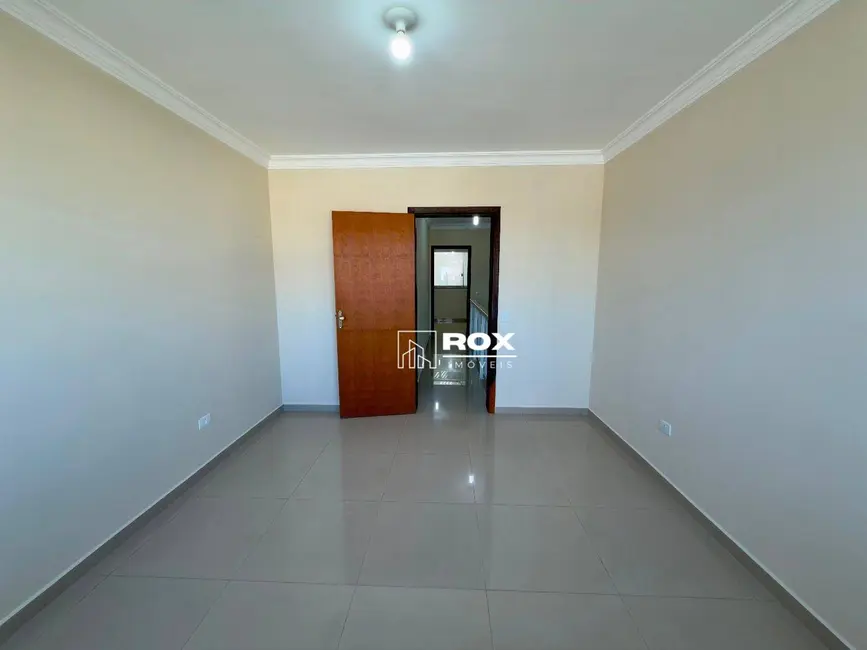 Foto 12 de Sobrado com 2 quartos para alugar, 100m2 em Xaxim, Curitiba - PR